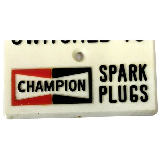 Vintage Champion Spark Plug Light Switch Plate Cover Service Garage Mechanic - Picture 6 of 6